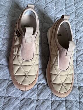 Teva Ember Commute Tan Waterproof Slip On Women's 8 Comfort Walking Shoes